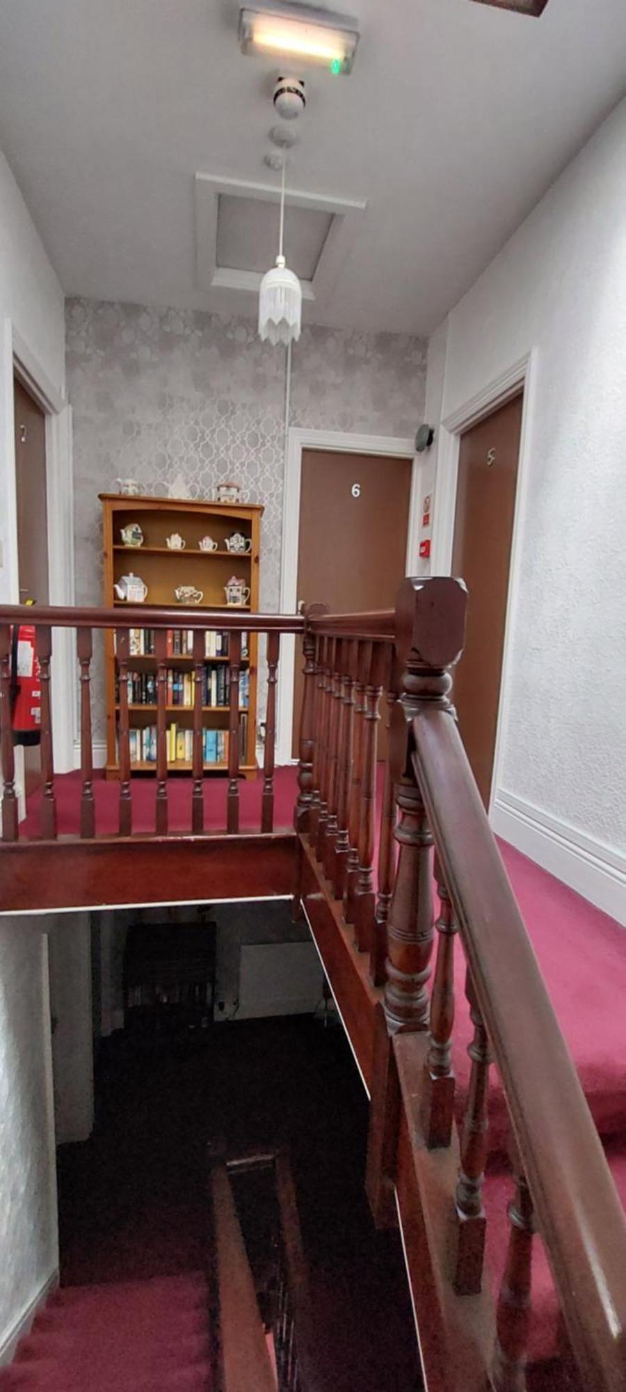 Glenavon Guest House Лландидно Экстерьер фото