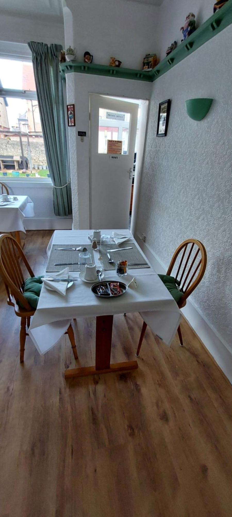 Glenavon Guest House Лландидно Экстерьер фото