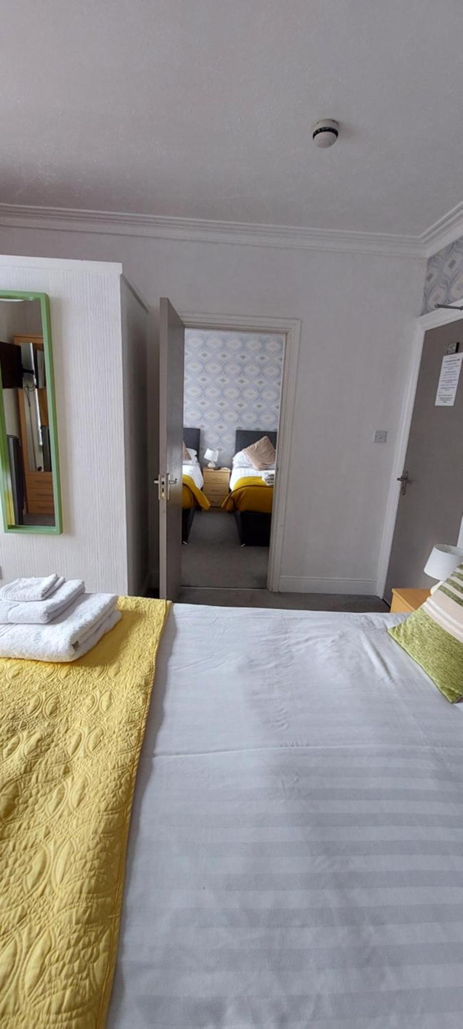 Glenavon Guest House Лландидно Экстерьер фото